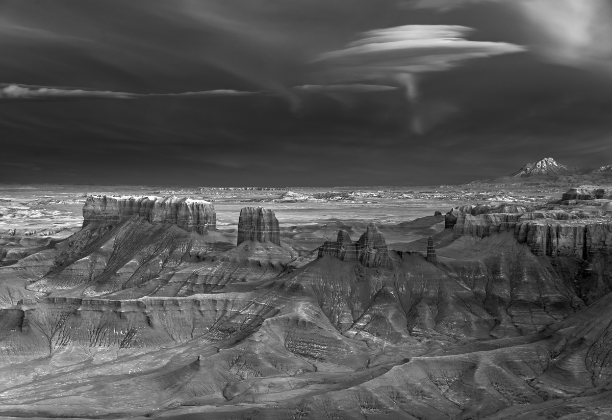 Nacreous over Badlands