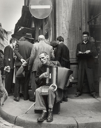 Joueur de Concertina de la Rue Mouffetard