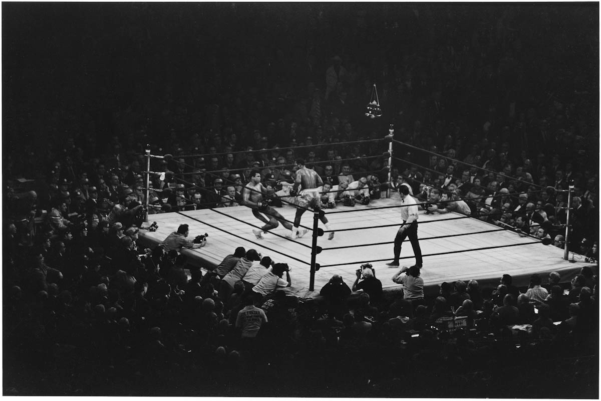 Elliott Erwitt New York City 1971 (Ali/Frazier bout)